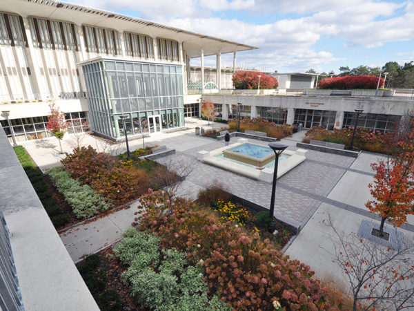 SUNY_Albany_Building1