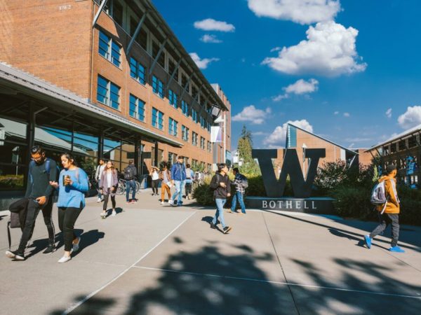 Washington_university_bothell_yard